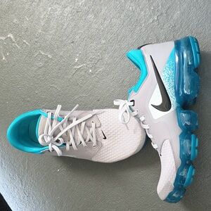 Nike Vapormax White and Aqua Athletic Shoes